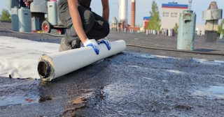 Гидроизоляции битумной кровли | ППуРзв – от 671 руб. за м²